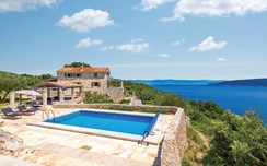 Villa Polica